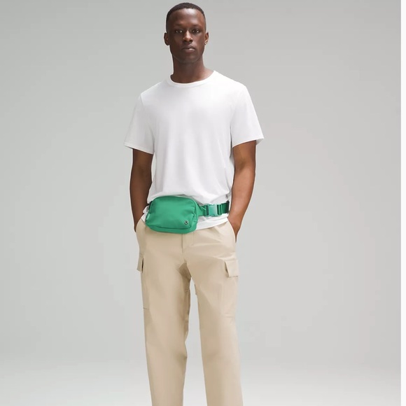 Lululemon belt bag- emerald ice - Picture 2 of 6